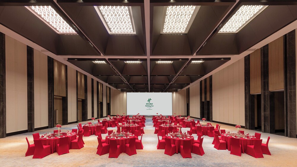 Holiday Inn Beihai Silver Beach by IHG 16/36