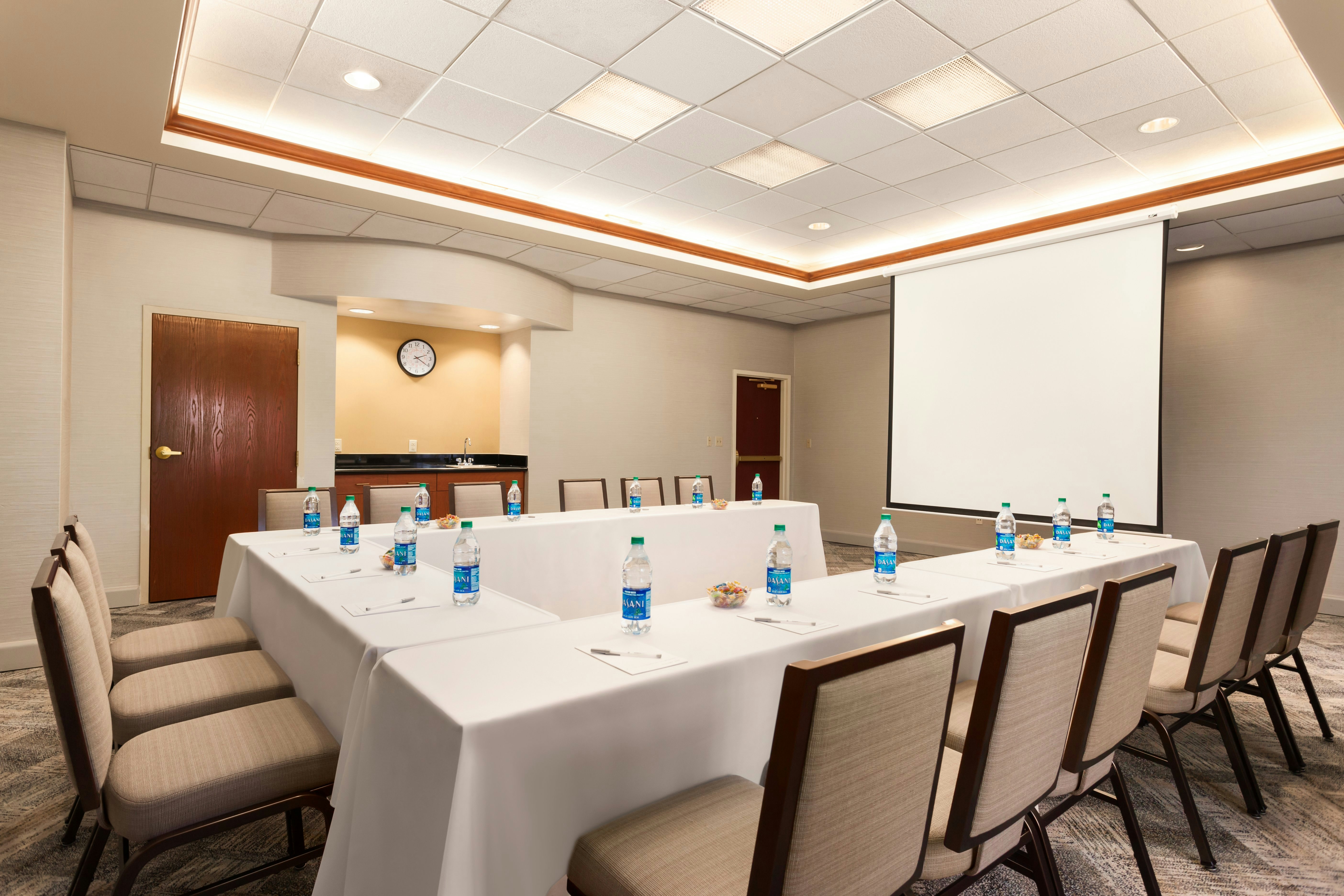 Hampton Inn & Suites Denver-Cherry Creek 12/15