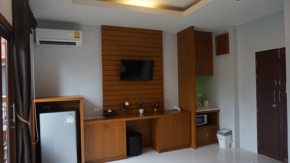 Lanta Intanin Resort 8/64