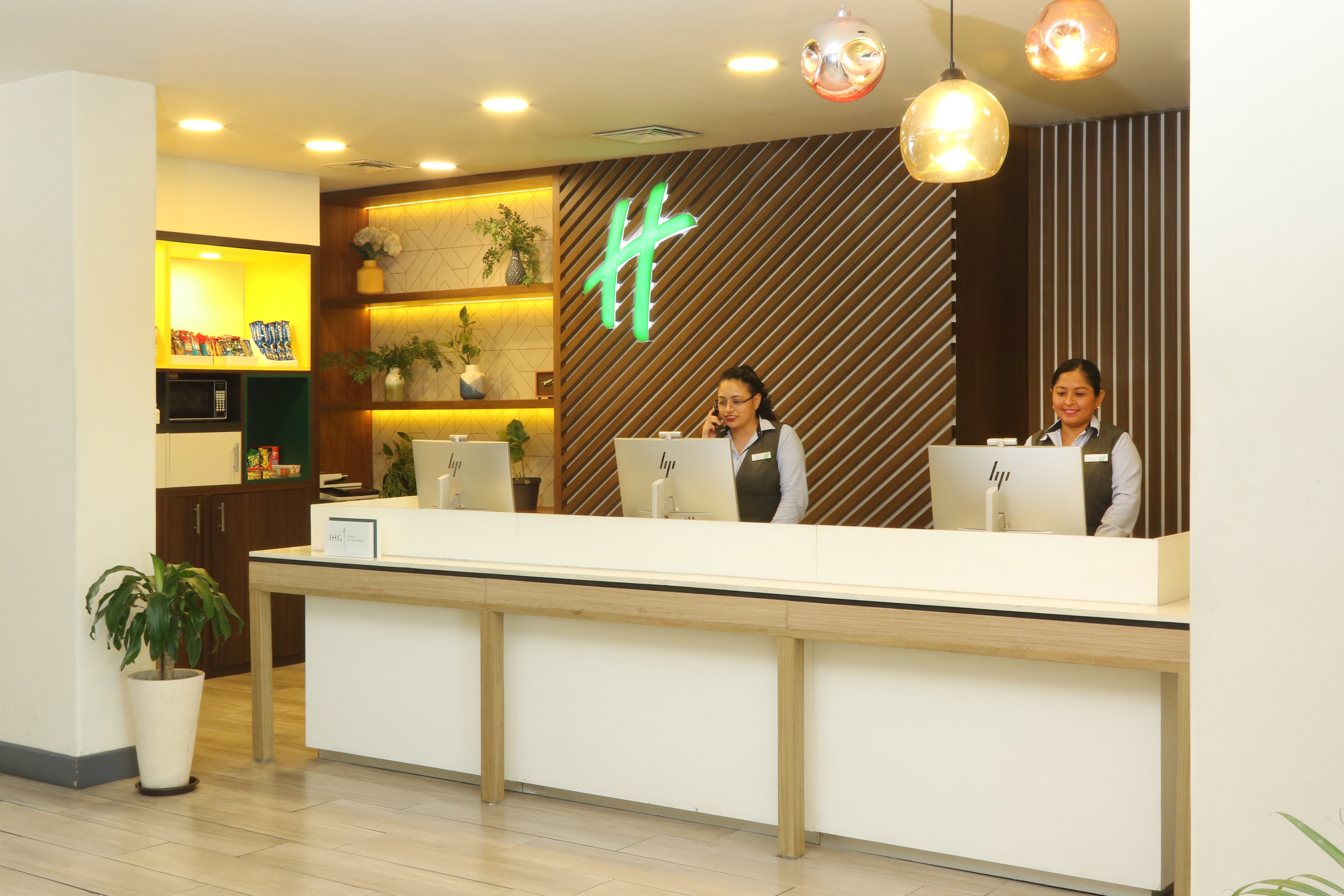 Holiday Inn Cd Del Carmen 7/50