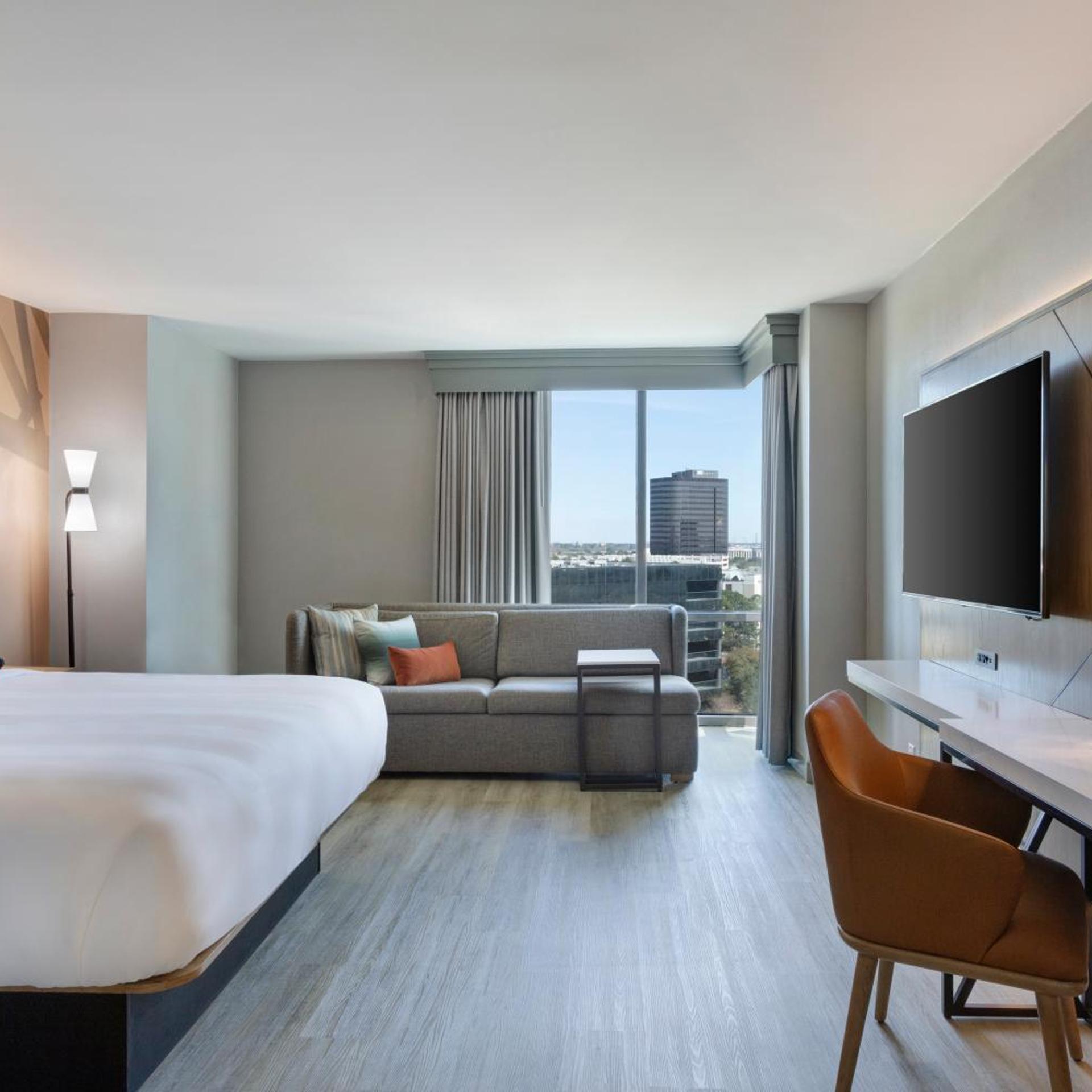 Concierge, King Bed
