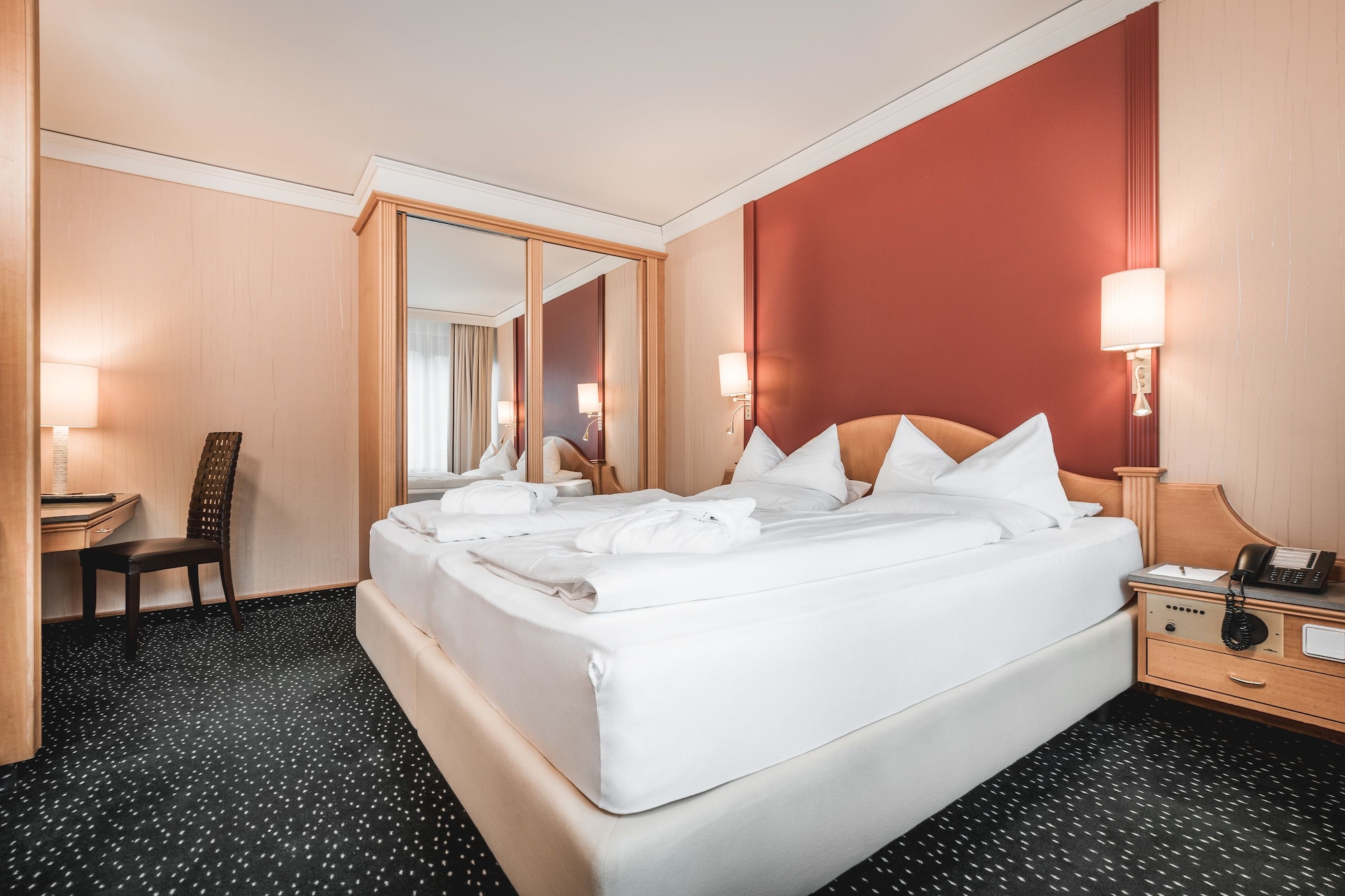 SUPERIOR, DOUBLE BED