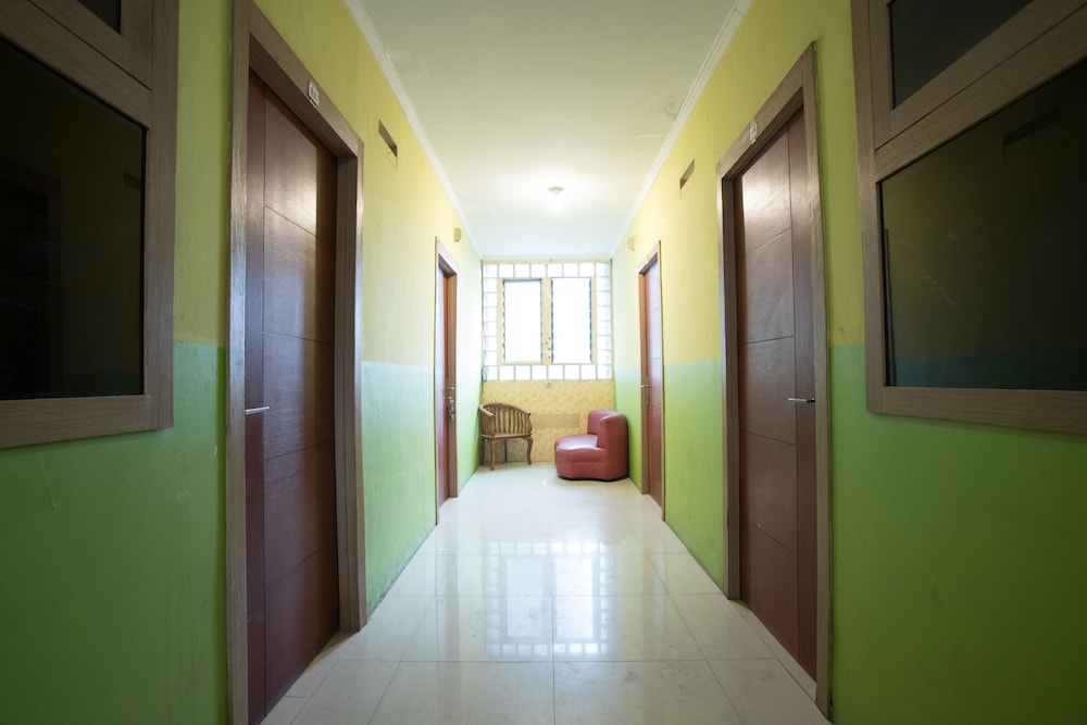Hotel O Near Summarecon Mall Serpong 36/60
