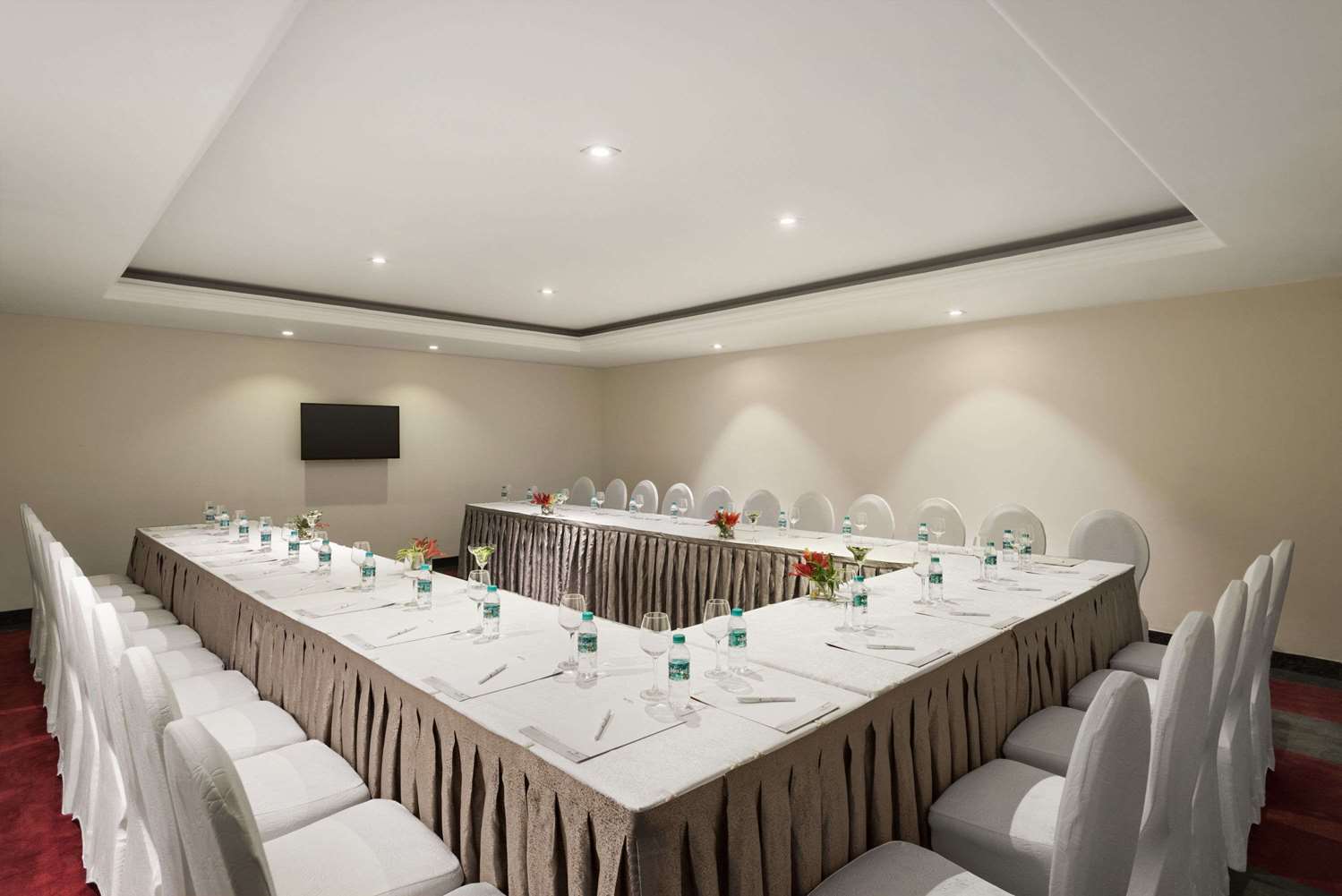 Saura Hotel Agra A Club Mahindra 20/26