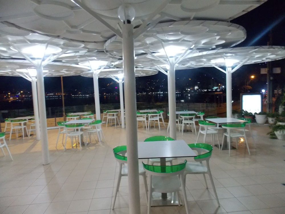Hotel Strora 35/50