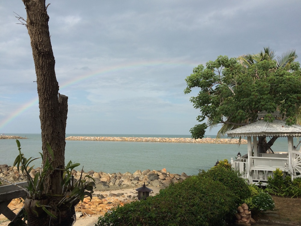 Chomtalay Resort At Had Chaosamran Beach 17/34