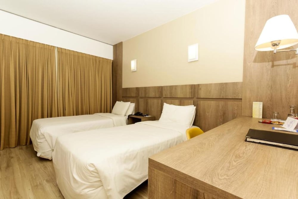 AMÉRICA BITTAR HOTEL 20/38