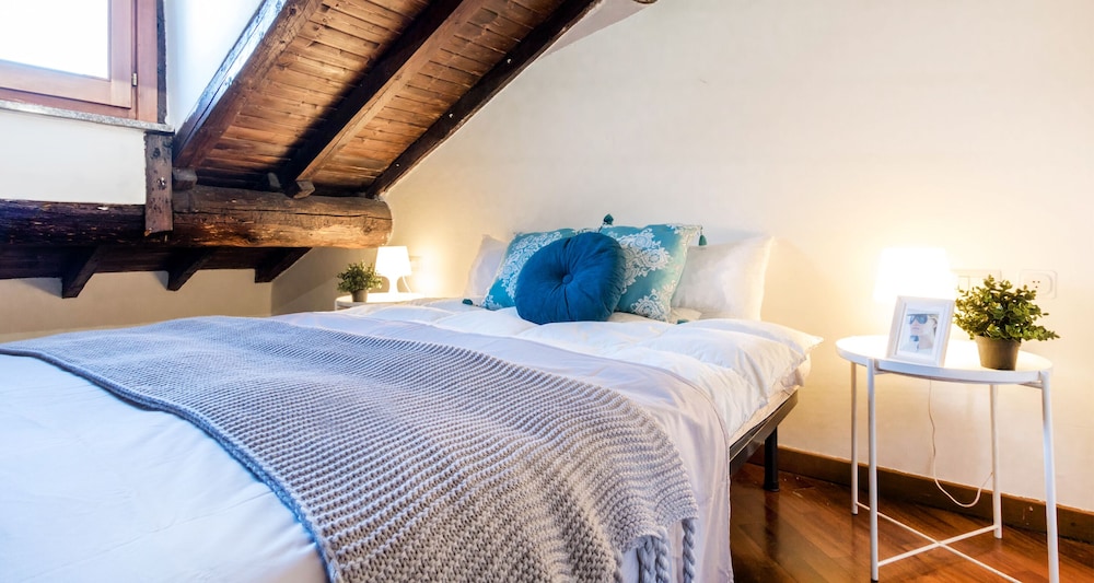 Altido Big Wooden Apartment for 6 near Milano Center 4/26