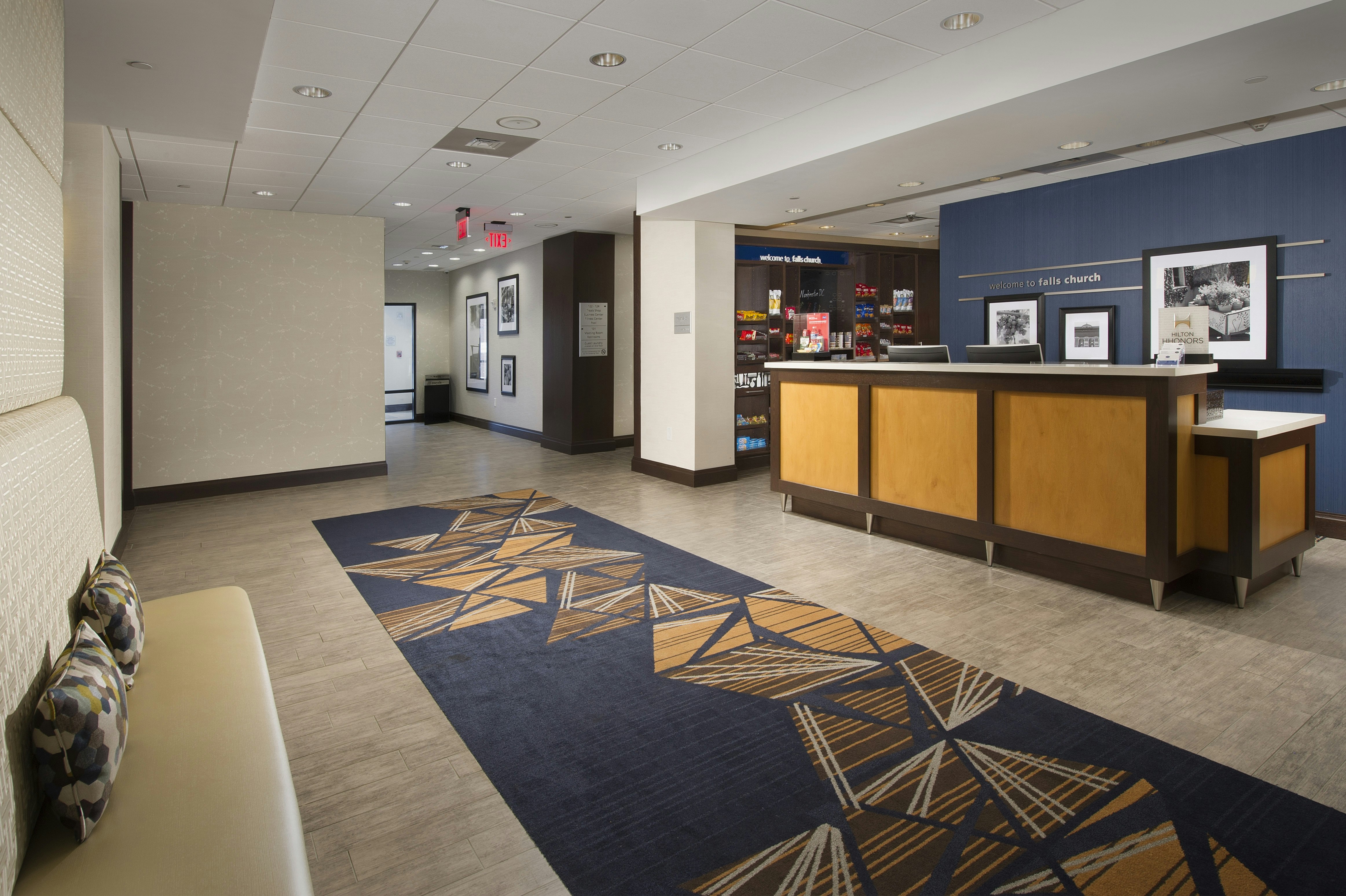 Hampton Inn & Suites Falls Church 6/34