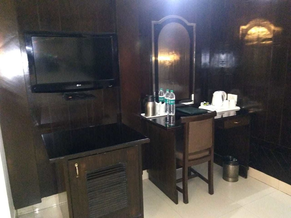 Hotel Rudra Continental 40/47