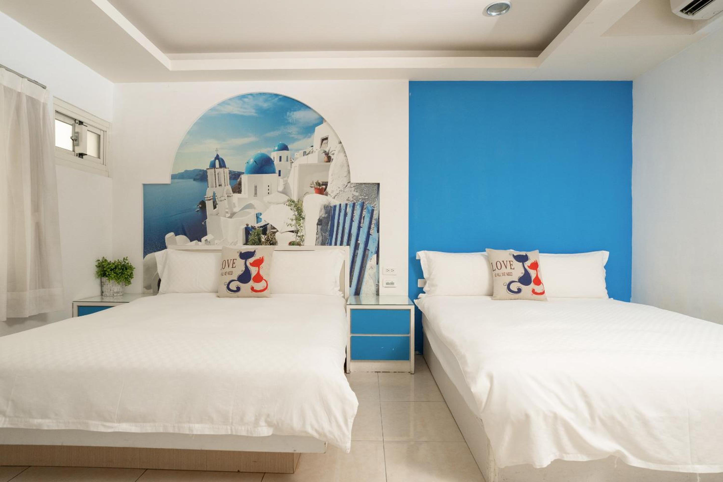 Deluxe, Twin Beds
