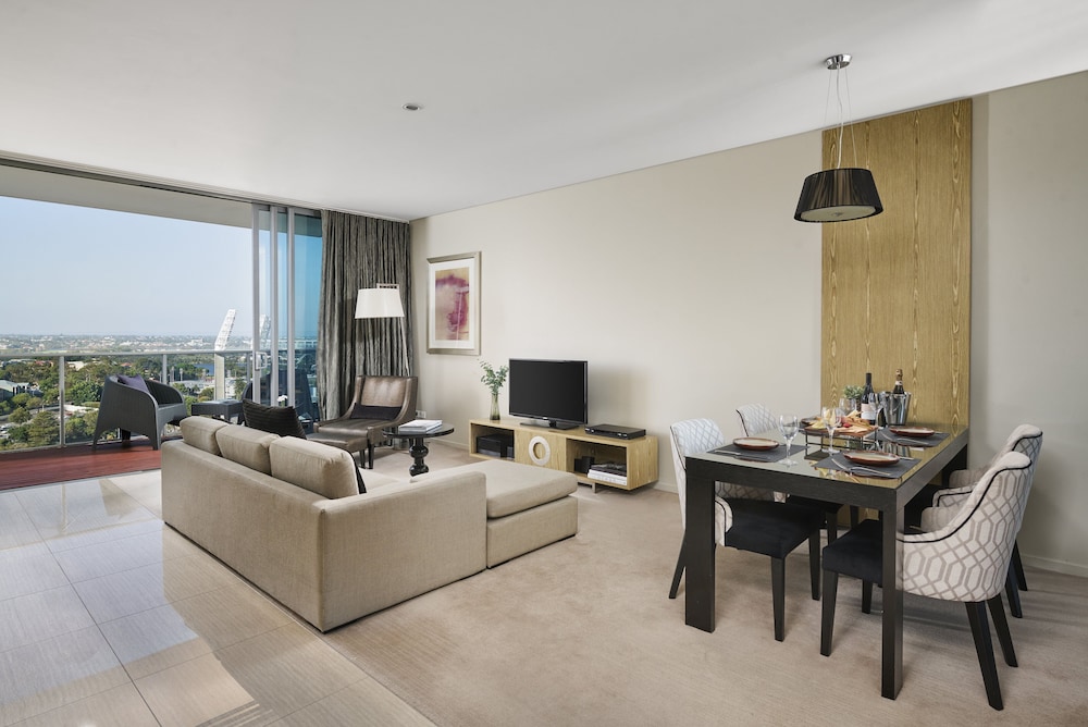 FRASER SUITES PERTH 44/67