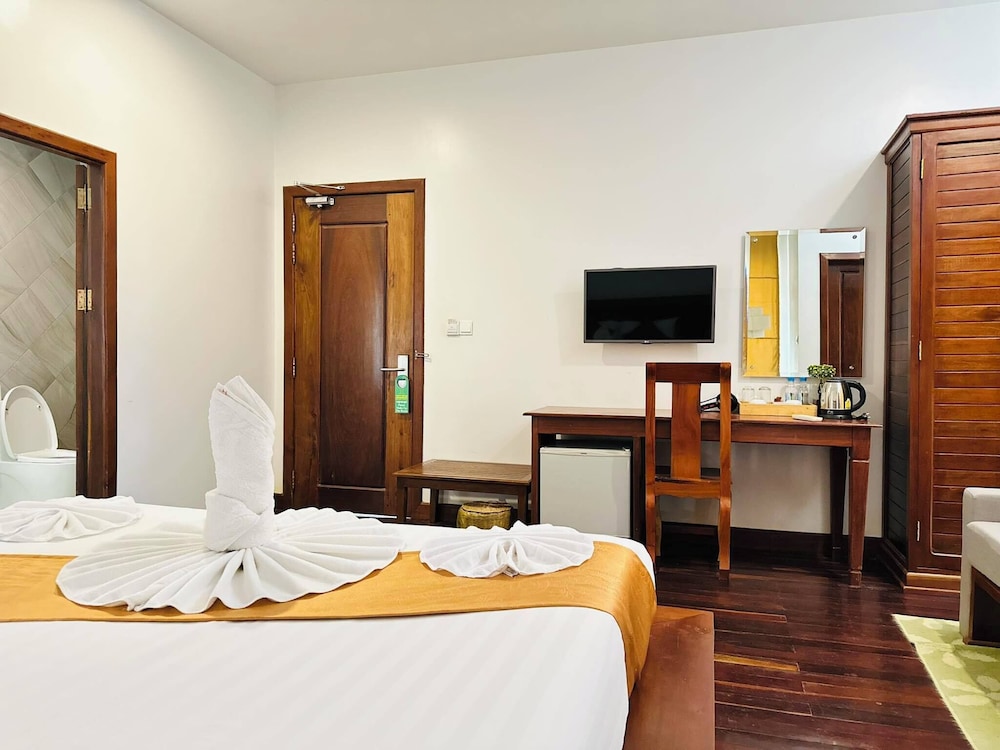 Holy Angkor Hotel 38/65