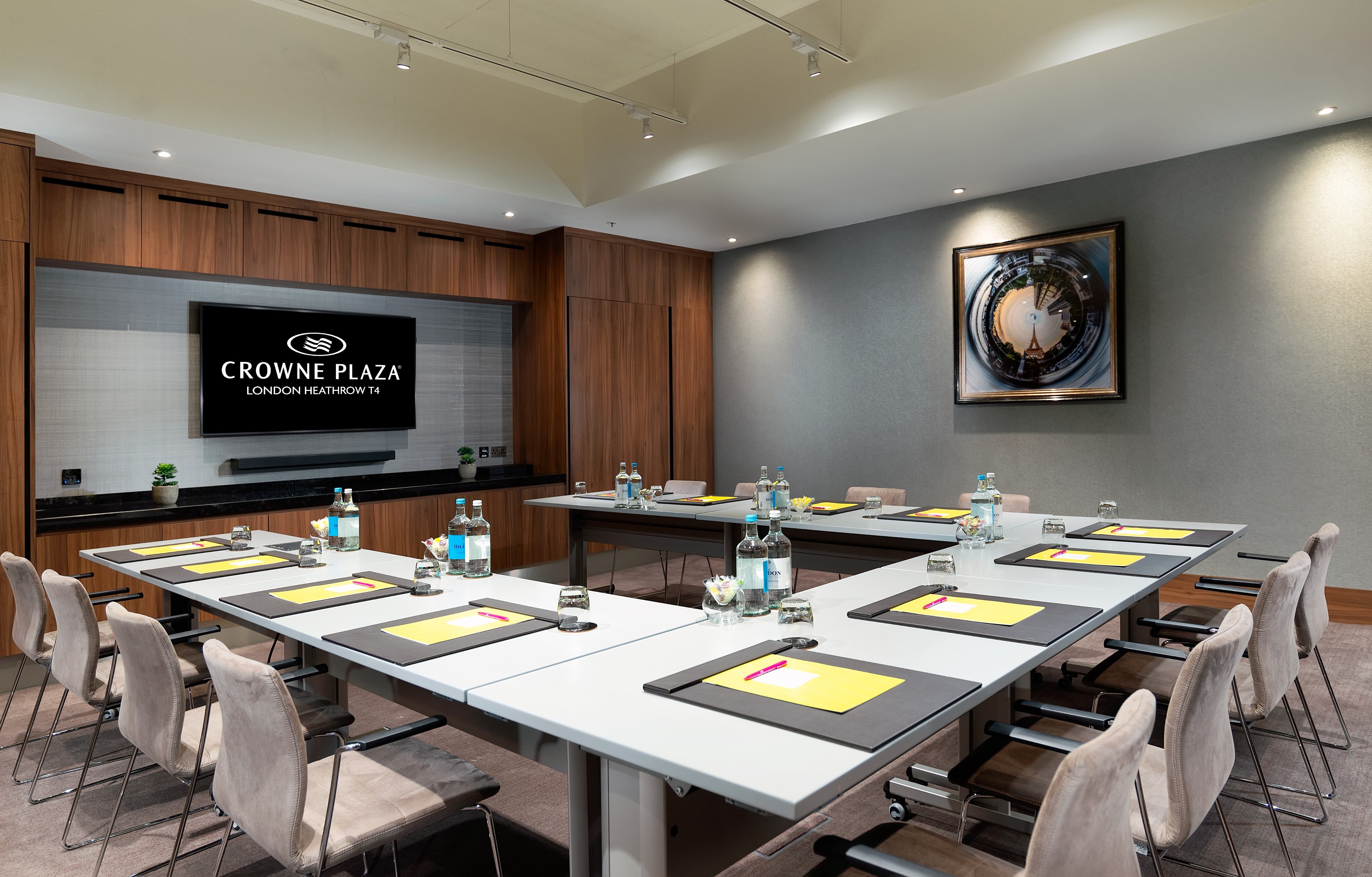 CROWNE PLAZA LONDON HEATHROW T4 59/65