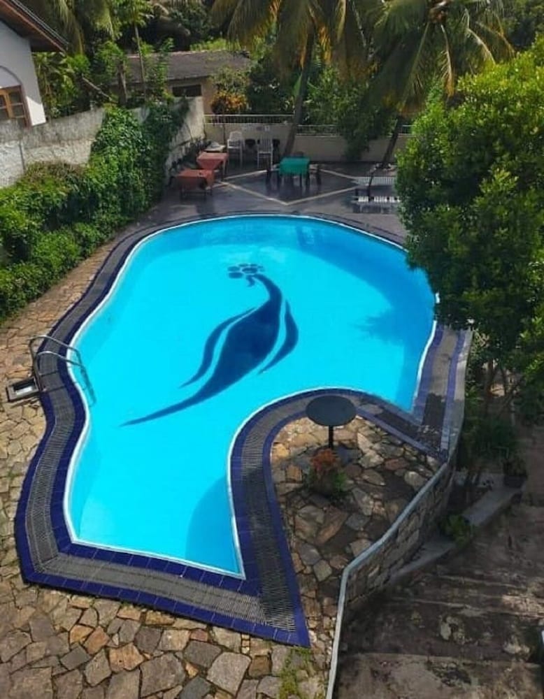 Layathraa Hotel And Restaurant 38/62