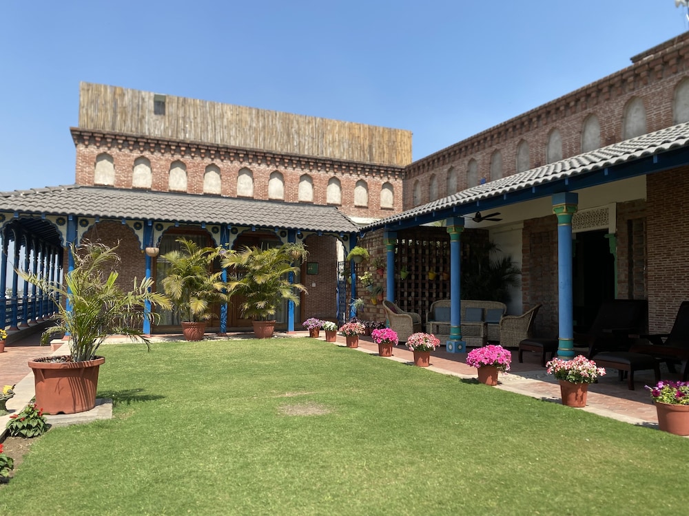Namaste Dwaar - The Gateway to Rural India 51/56