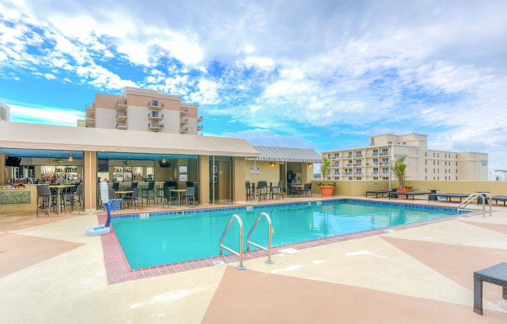 Beach Quarters Resort in VIRGINIA BEACH - VA