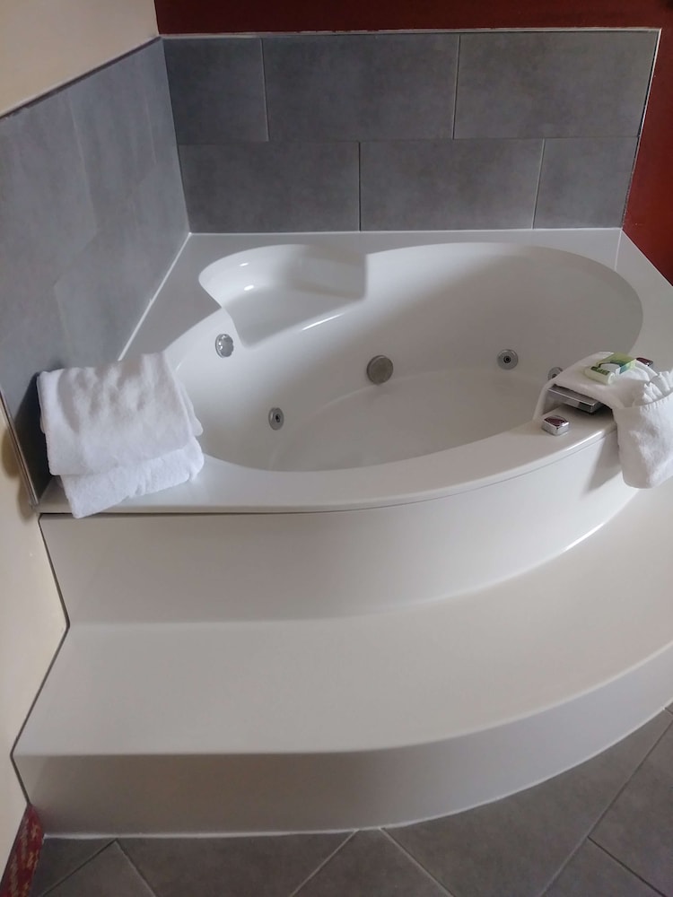 Grandstay Hotel Suites 16/50