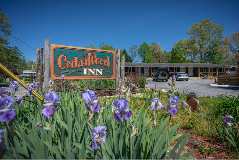 CedarWood Inn 3/17