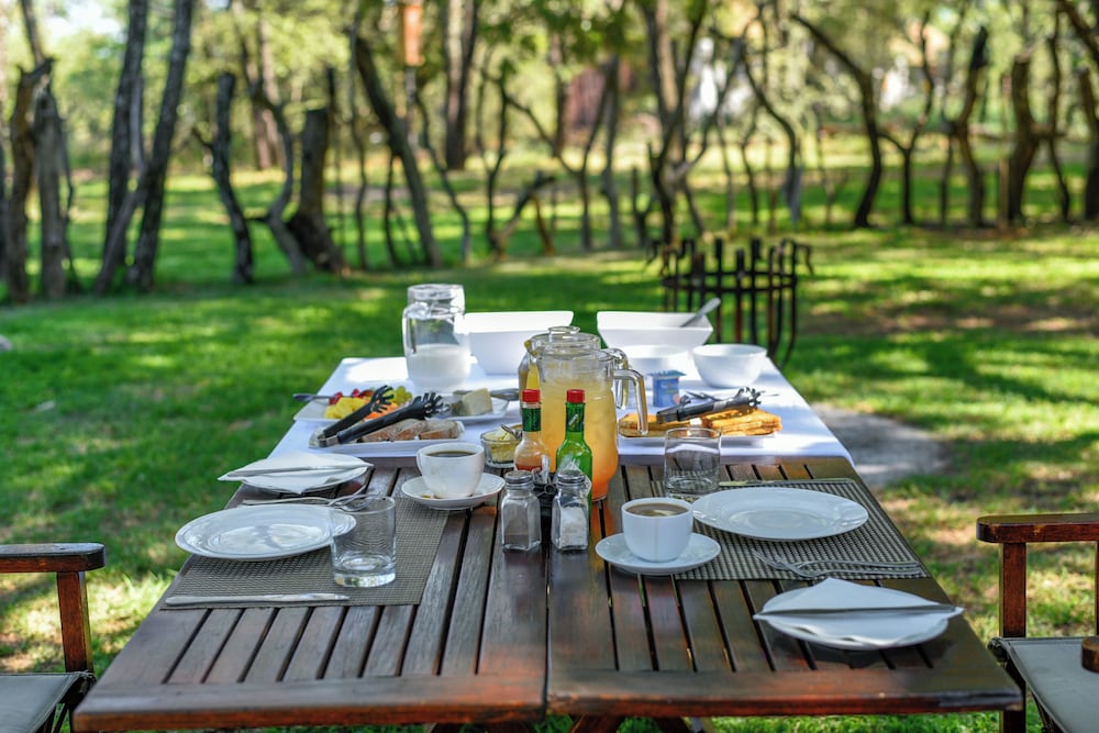 Mziki Safari Lodge 61/76