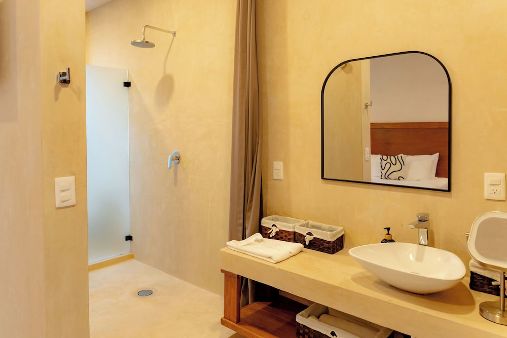 Joanza by OOL Hotels 50/50
