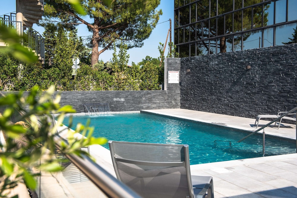 Radisson Hotel Aix En Provence 1/65