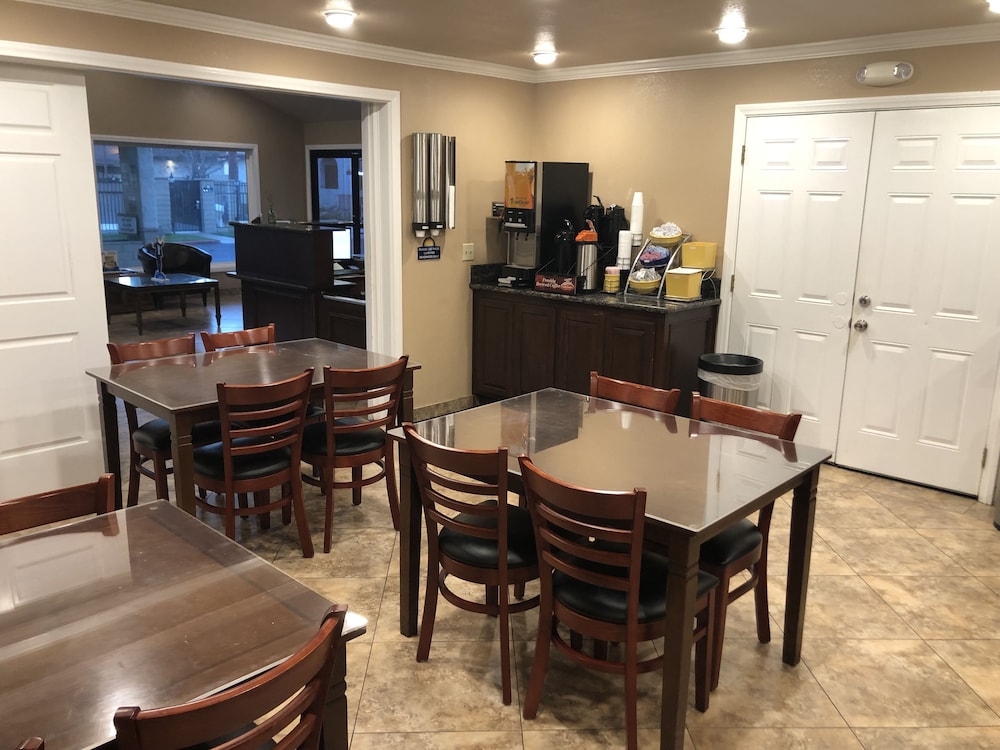 Days Inn By Wyndham Camarillo - Ventura 21/30