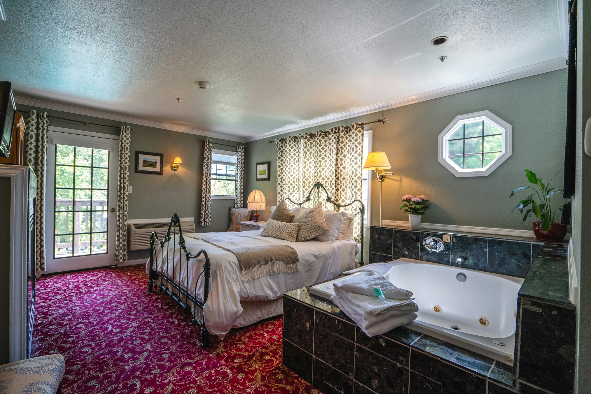 Candlelight Inn Napa Valley 10/52