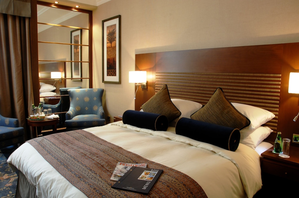 Golden Tulip Bahrain 25/78