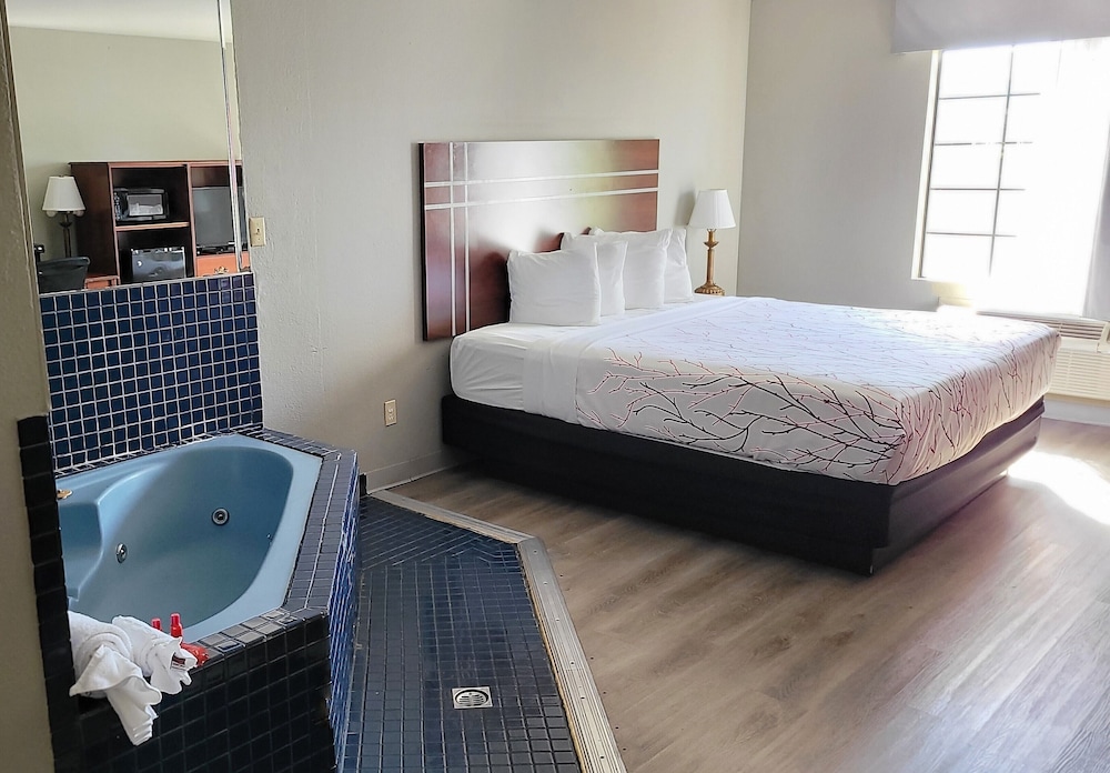 Rancho San Diego Inn and Suites (Ex SureStay Plus Hotel by Best Western El Cajon) 39/39