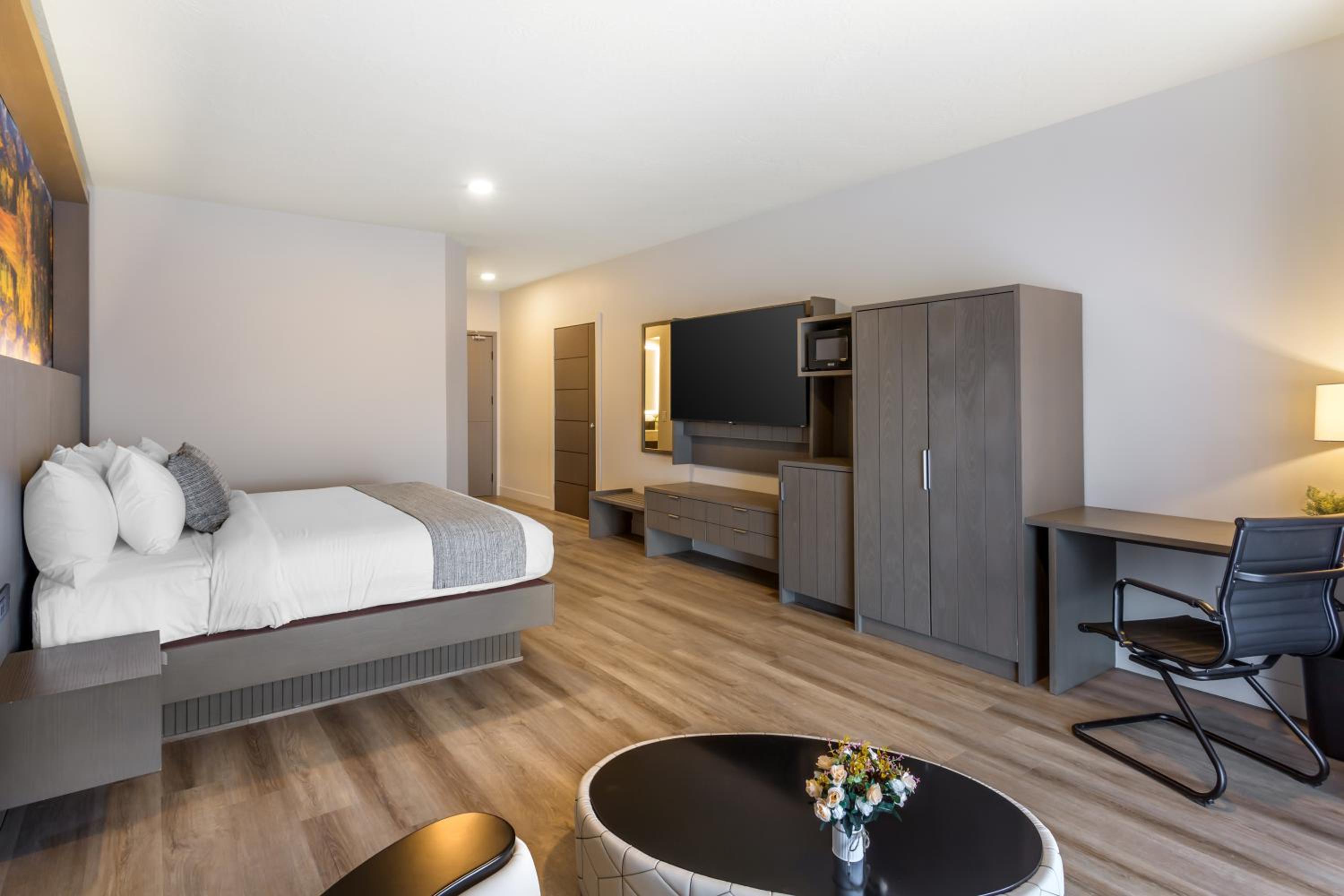 جناح بسرير كينج بغرفة نوم واحدة لذوي الإعاقة، The Valor, Ascend Hotel Collection 3/3