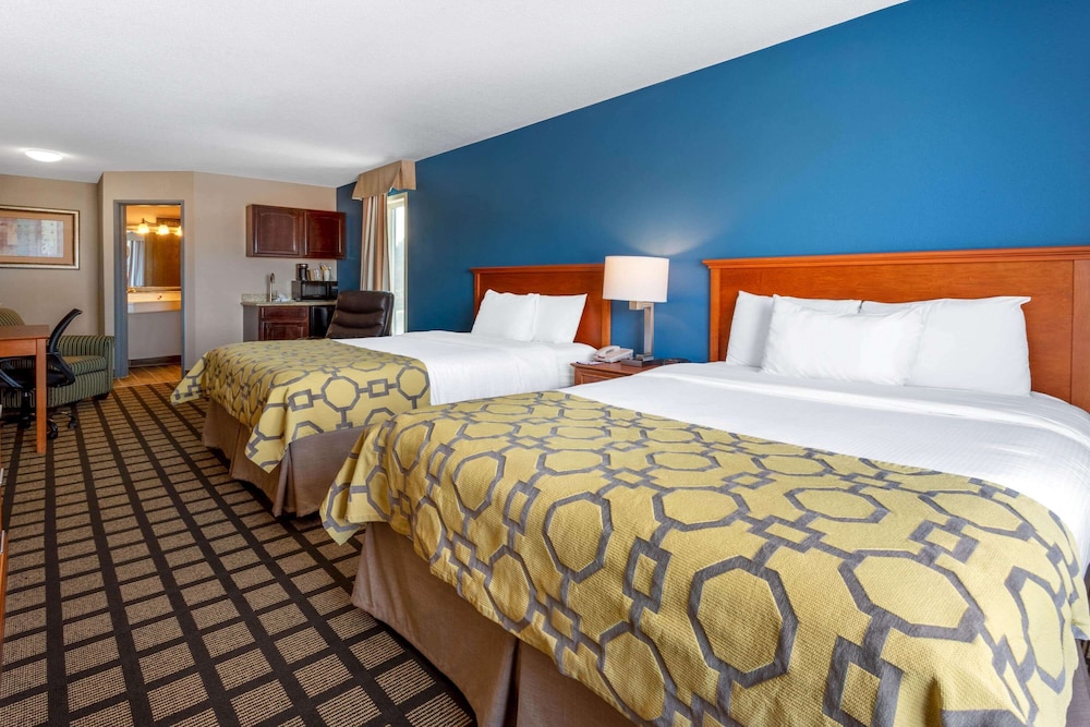 Efficiency, 2 Queen Beds