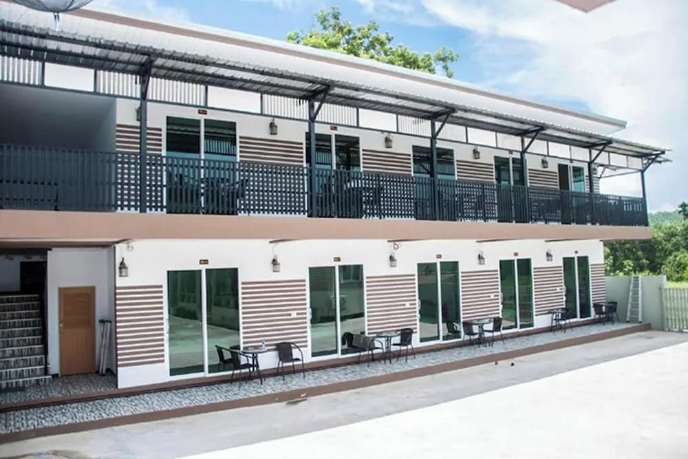 Pleai Ta Lea Resort Chaolao Beach 2/57