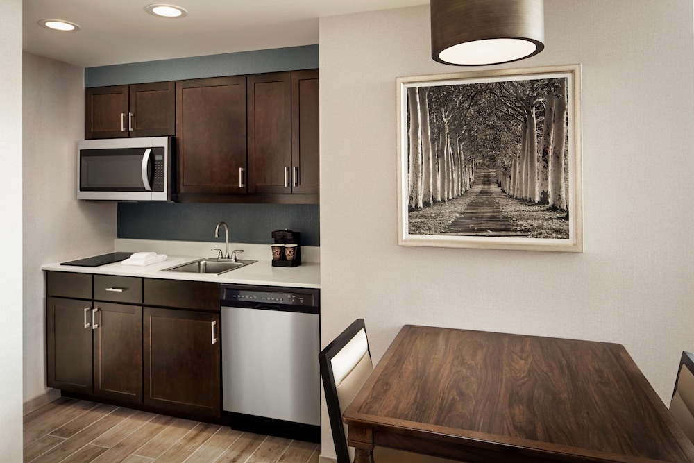 Homewood Suites By Hilton Teaneck Glenpointe 15/38