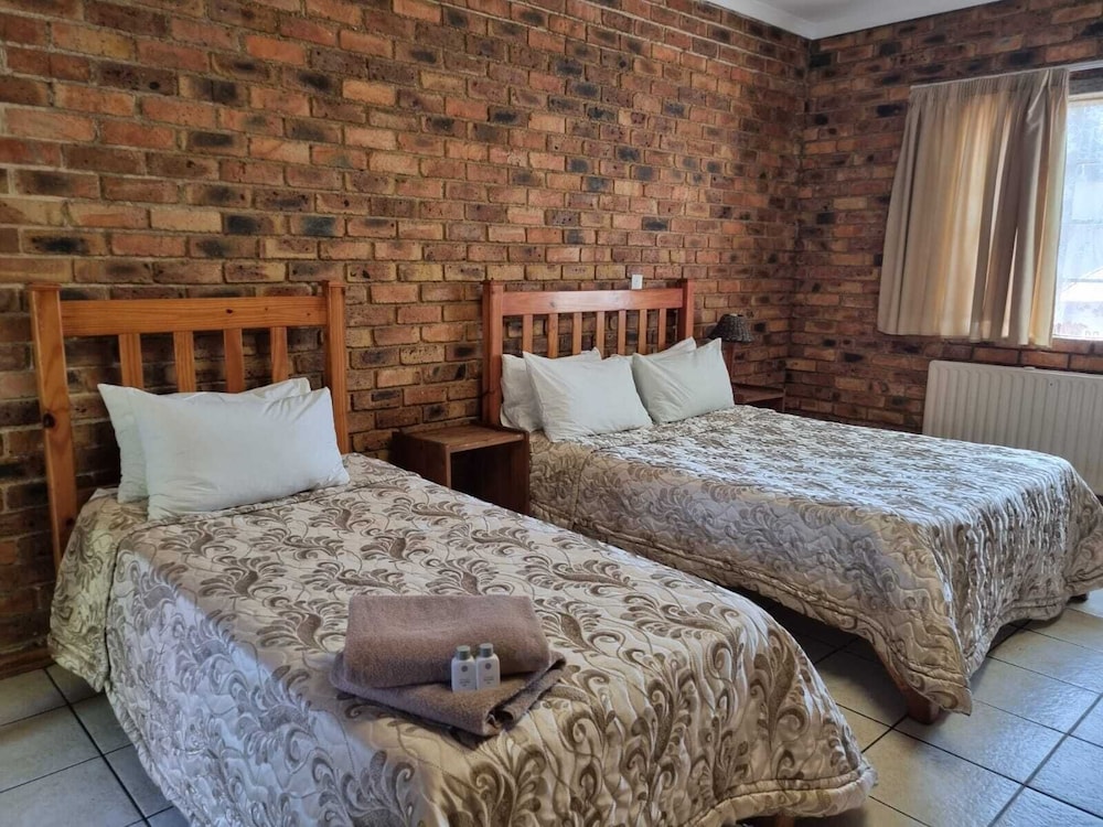 Emerald Guesthouse 16/70