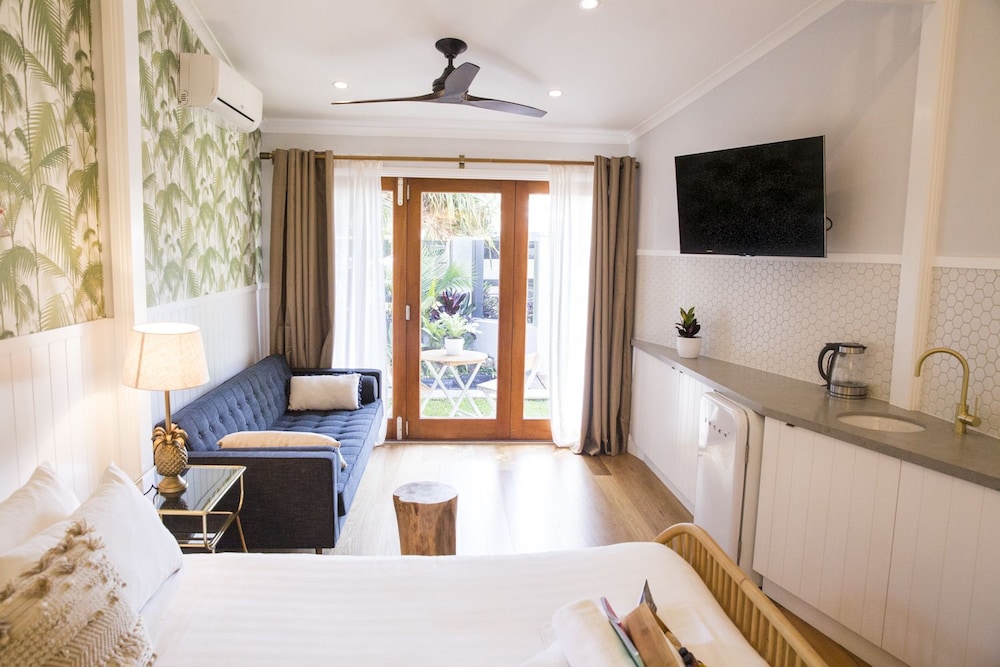 Bay Haven Lodge 15/76