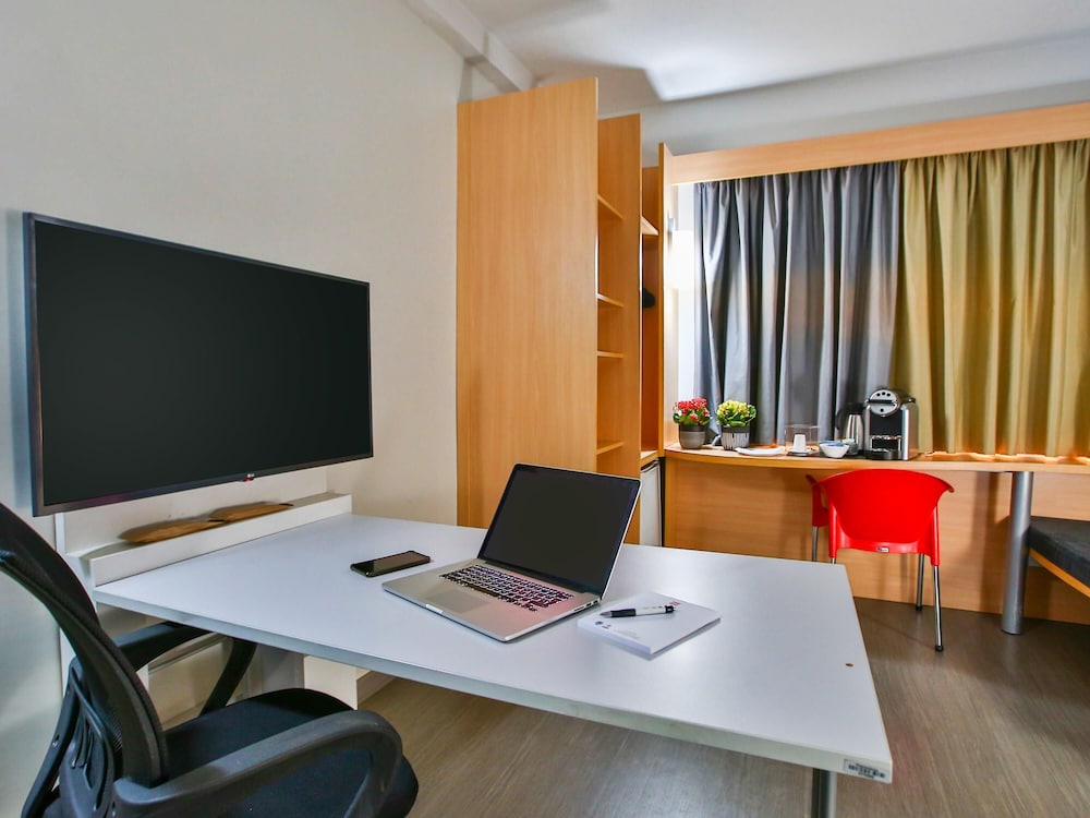 Ibis Goiania 55/64