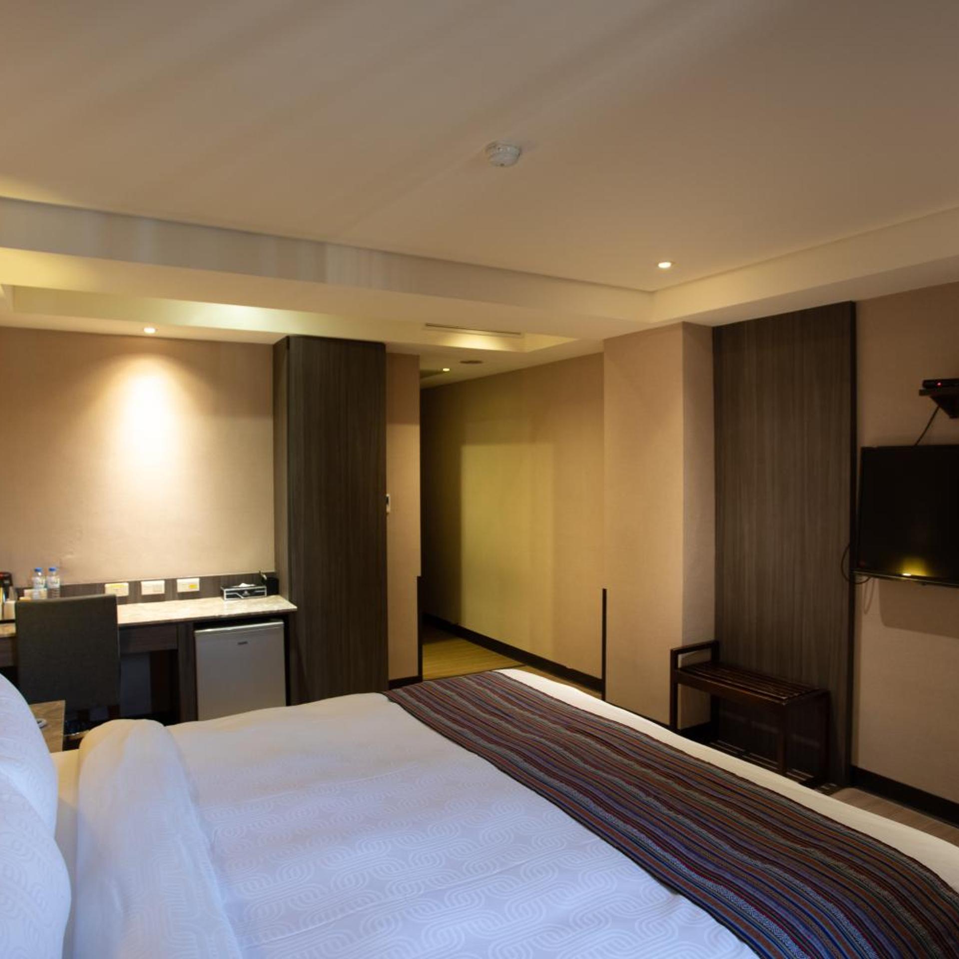 Royal Guest Hotel 12/41