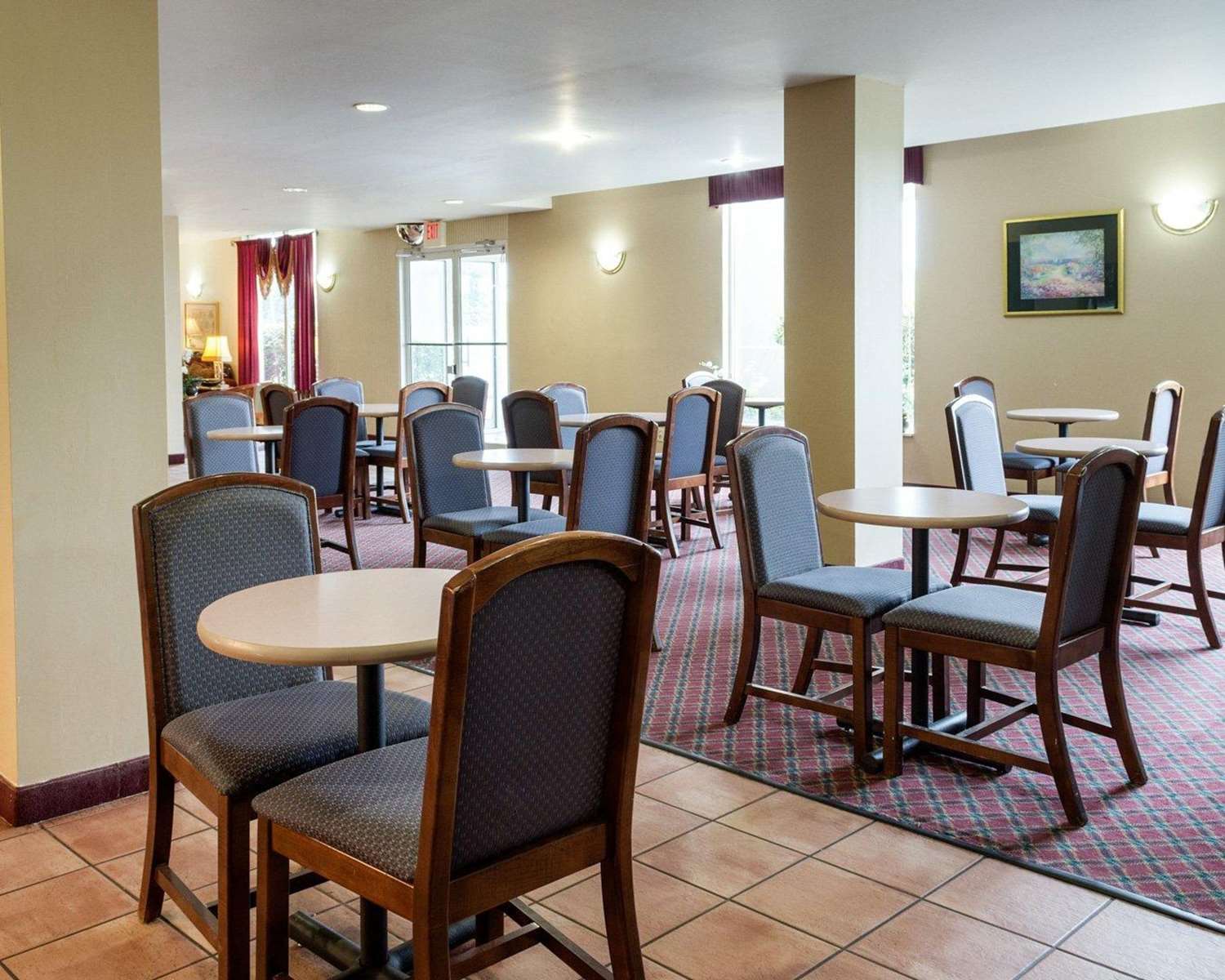 Rodeway Inn Greeneville Downtown 32/35