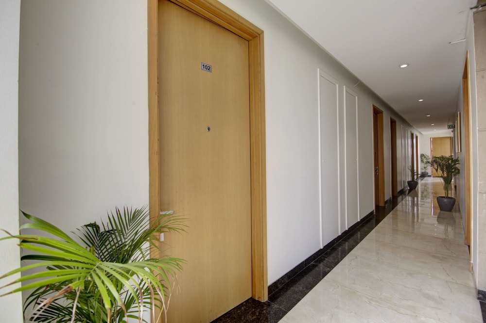 Saltstayz Corporate Suites – Golf Course Road 5/50