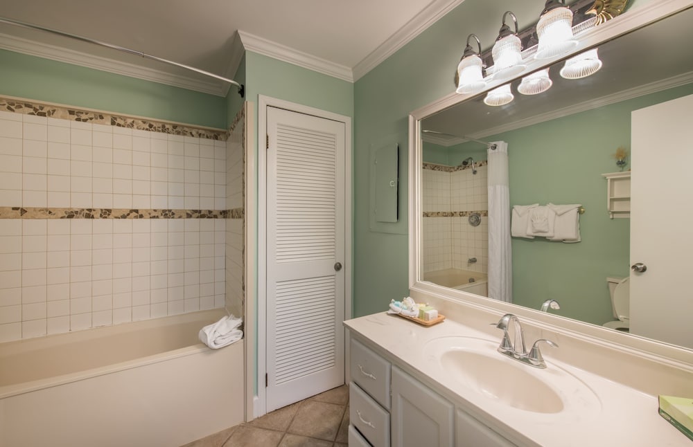 Villas By the Sea Resort Conference Center 72/73