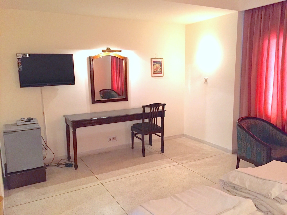 Alpana Hotel 27/34