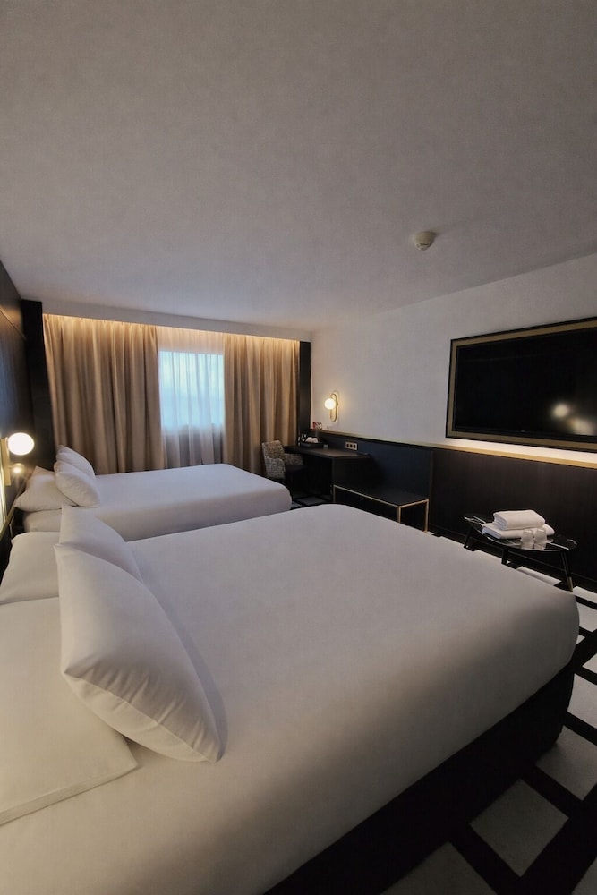 Deluxe, Double Bed, Sofa