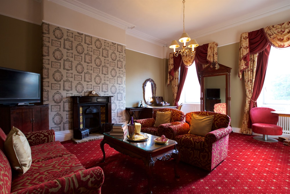 The Queen at Chester Hotel - Handwritten Collection 33/52