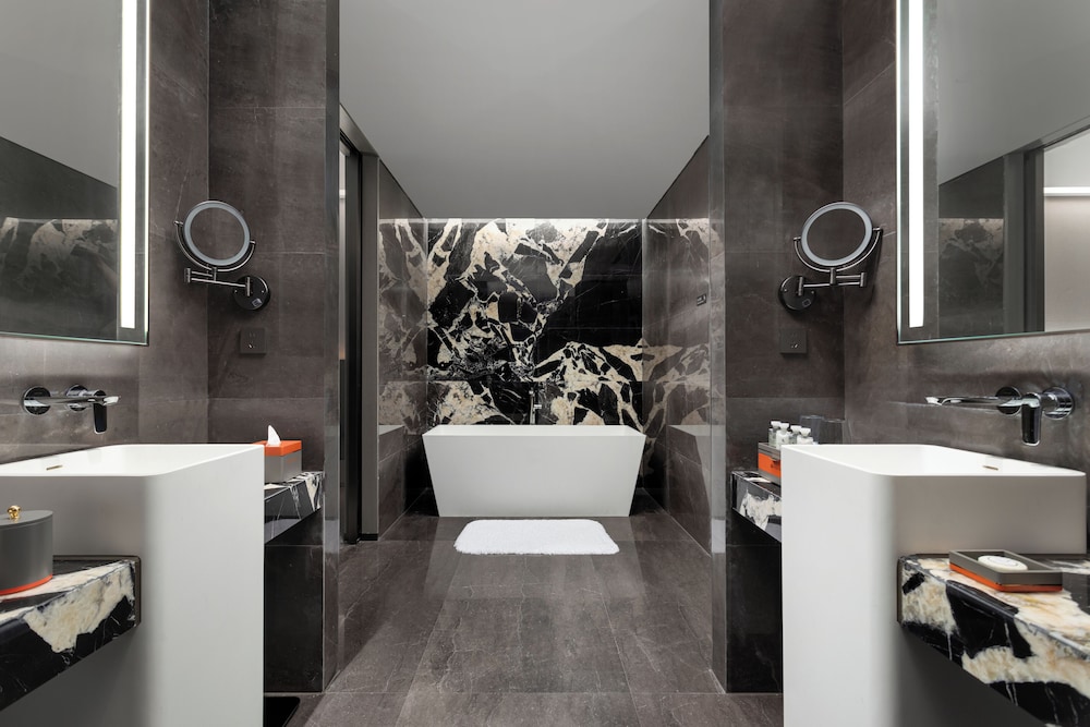 Wyndham Grand Chengdu East 66/67