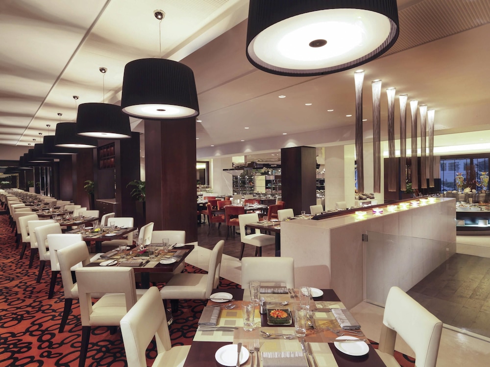 Movenpick Grand Al Bustan Dubai 51/64