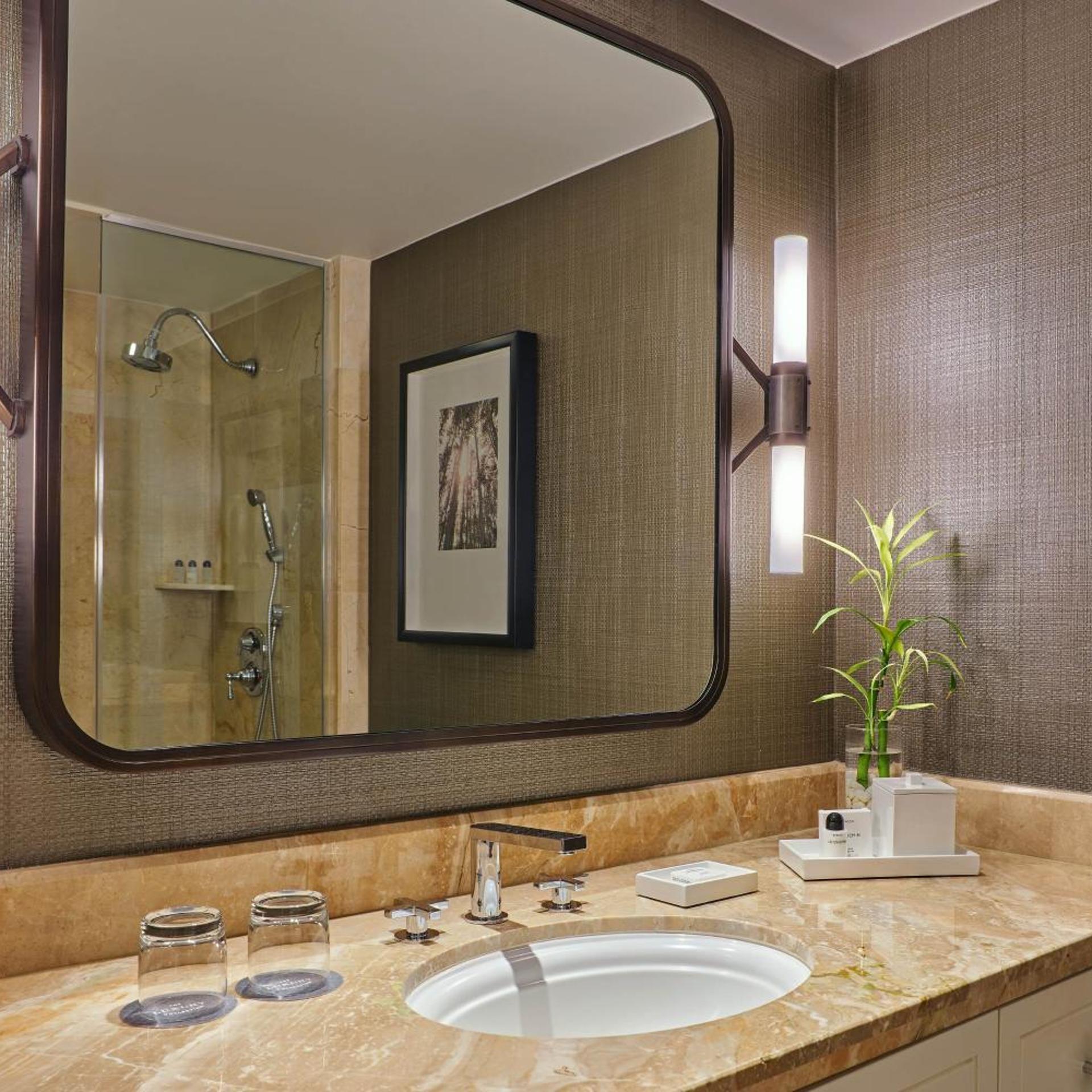 غرفة بسريرين مزدوجين مع دخول صالة النادي، The Whitley A Luxury Collection Hotel Atlanta Buckhead 4/4