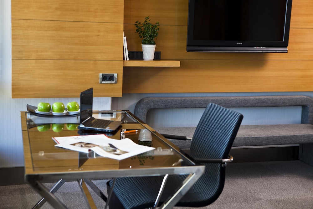 Point Hotel Barbaros 53/62