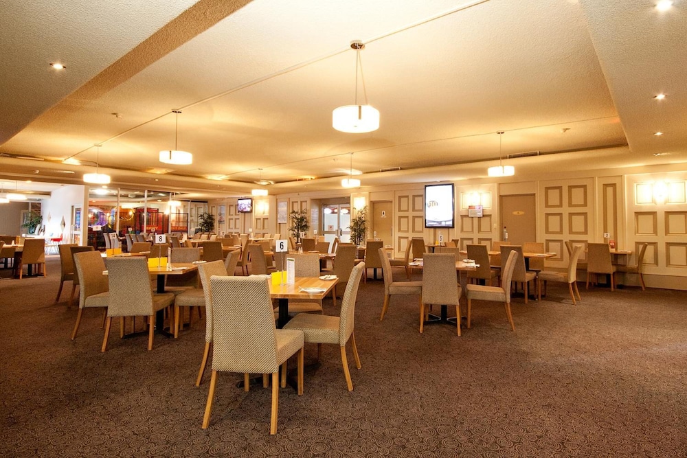 Enfield Hotel 43/55