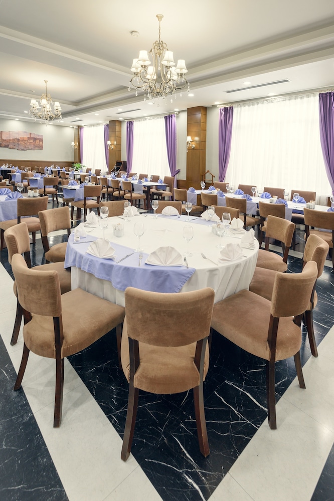 Comfort Hotel Astana 54/70